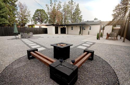 Northeast Heights House | The White House, A Unique ABQ Stay in Central Location near Uptown