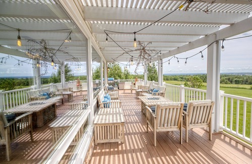 Yankton House | ThePinecone - luxury vacation rental awesome deck with view & amenities for 2-18