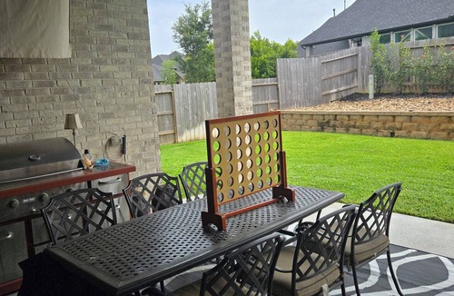 Decker Prairie House | THERAPY HOUSE Is a retreat from the norm