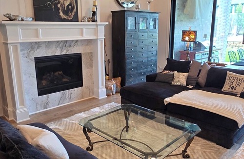 Decker Prairie House | THERAPY HOUSE Is a retreat from the norm