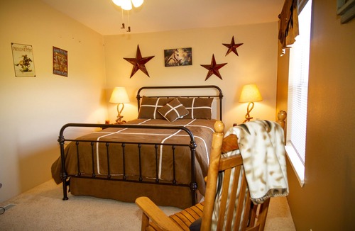 Williams House | This breathtaking one acre property is nestled in a wonderful scenic setting.