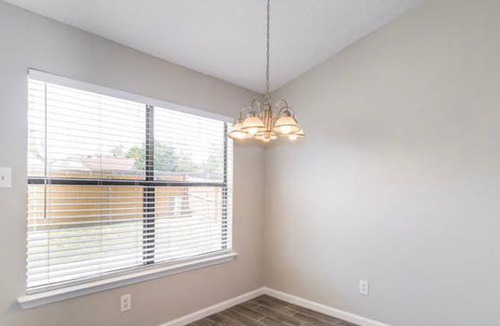 West Arlington House | THIS COZY HOME IS ONE OF A KIND
