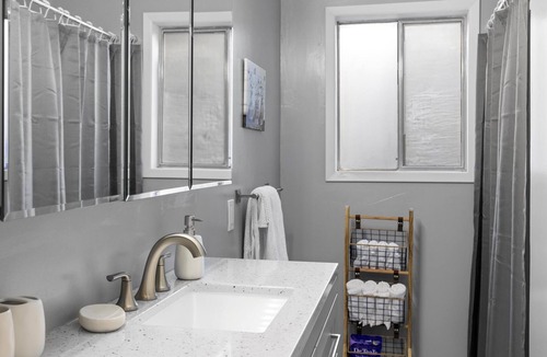 Walla Walla East House | This house is a 2 bedroom(s), 1.5 bathrooms, located in Walla Walla, WA.