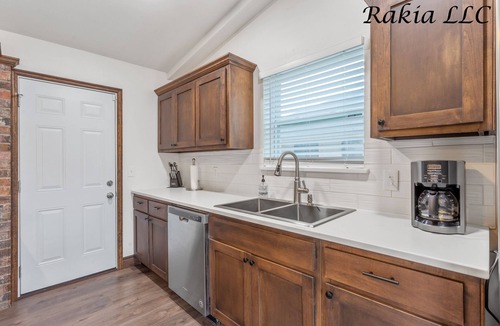 Central Oklahoma City House | This house is a 3 bedroom(s), 2 bathrooms, located in The Village, OK.