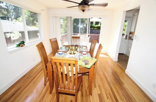 Mercer Island House | This house is a 5 bedroom(s), 3 bathrooms, located in Mercer Island, WA.