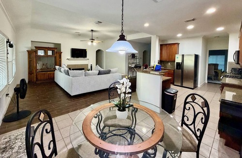 Barker House | This is a spacious house with 5 bedrooms and 2.5 bathrooms. many amenities
