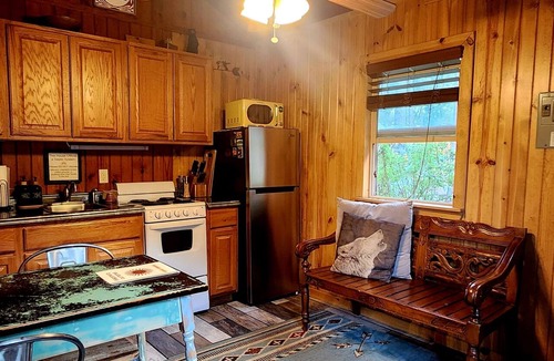 Cascade-Chipita Park Cabin | This mountain cabin is perfect for a couple or single person get away.