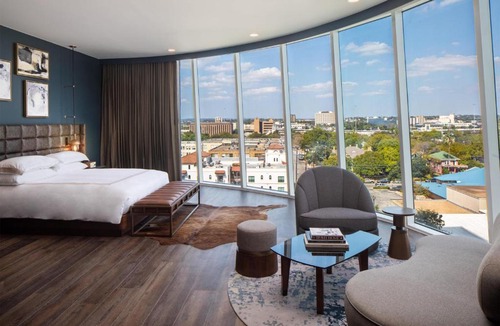 Downtown San Antonio Hotel | Thompson San Antonio - Riverwalk, by Hyatt