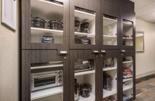North Arlington Hotel | THREE Large Suites with Kitchens, Pet-friendly!