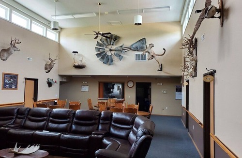 Boyd County Cabin | Three Rivers Lodge Room #13
