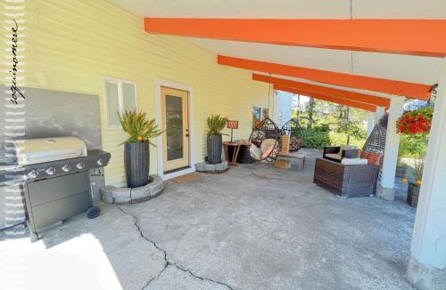 Ocean Shores House | Tide Pool Cabin, a Soquinomere Private Hotel on the Dunes, Downtown Ocean Shores