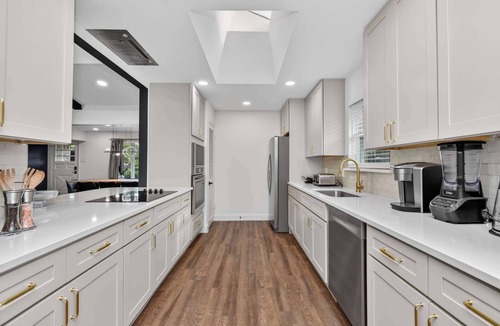 Far North Dallas House | Timeless Charm w/Pool, Backyard, Patio (5BD/2BA)