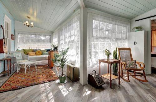 Pine House | Timeless Pineview Cottage Hot Tub & Pet Friendly