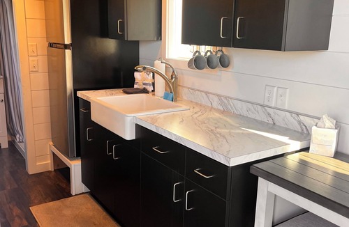 Davenport Cabin | Tiny Home, Lake View, RV & Boat Parking, Pistol Range.