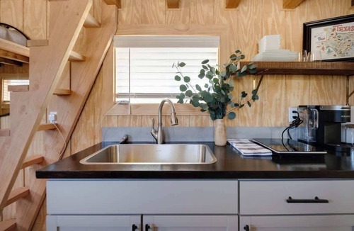 Canyon House | Tiny Home Sleep 4 PALO DURO CANYON Base Camp WTAMU