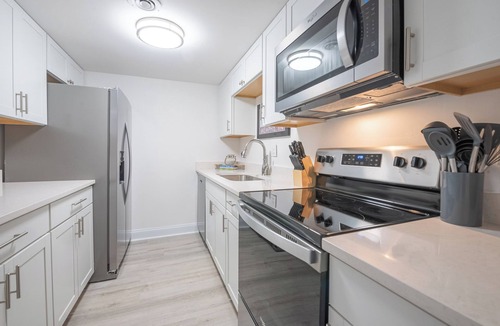 Germantown Condo | Top Floor Condo in Germantown Memphis - Pool & Convenient to Hospitals & MORE!