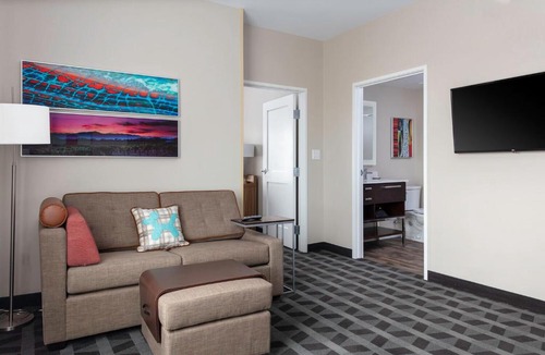 Northeast El Paso Hotel | TownePlace Suites El Paso North