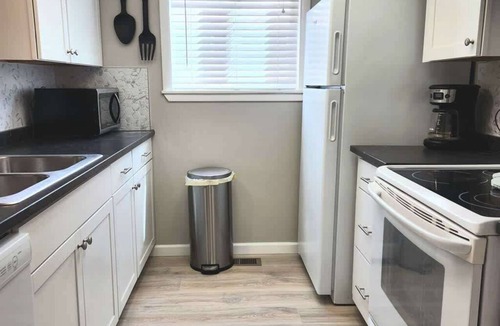 Caldwell Condo | Townhouse/Heart of Caldwell/Near Hospital+BBQ