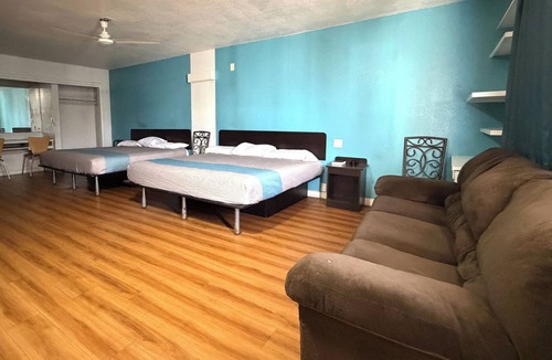 Jacksonville Hotel | Trade Wind Motel Jacksonville TX US 69