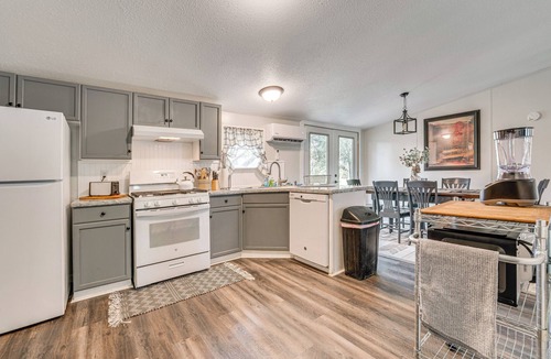 Gonzales House | Trails, Creek & Wildlife: Country Harwood Retreat