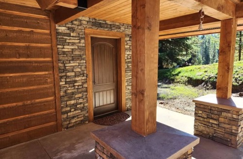 Tamarack Resort Apartment | Tranquil 1-bedroom apartment in Donnelly perfect for a getaway