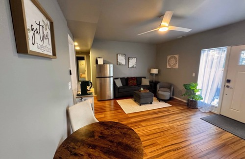 Lakeland North Apartment | Tranquil 2 bedroom apartment with private yard and deck