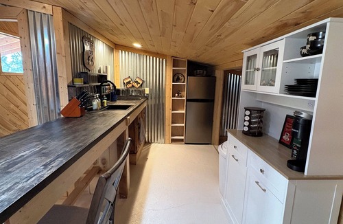 Mancos Apartment | Tranquil 2-bedroom apartment with AC in adorable Mancos