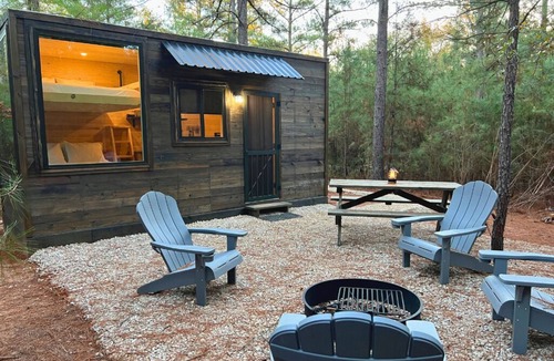 Winona Cabin | tranquil cabins 2 queen bunk - Tranquil Cabins Studio Bunk sleeps up to 4 people and is nestled in the majestic pines of Winona, Texas near Tyler.