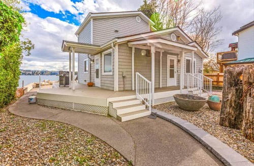 Belfair House | Tranquil Waterfront Home Private Hot Tub