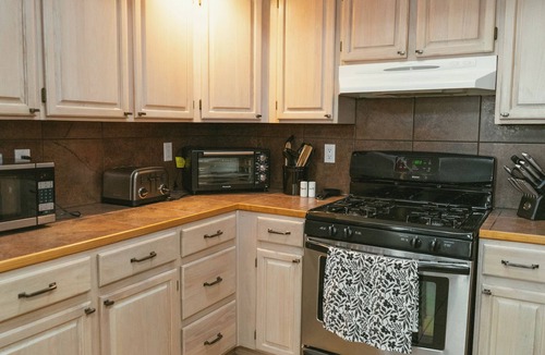 Albuquerque House | Tranquility and Luxury at Piñon Creek, East Mountain Townhouse