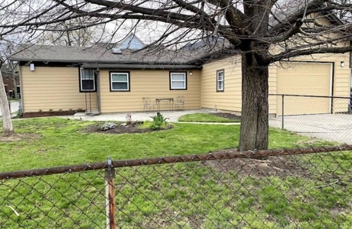 Downtown Dayton House | Tranquility Cottage- Close to UD