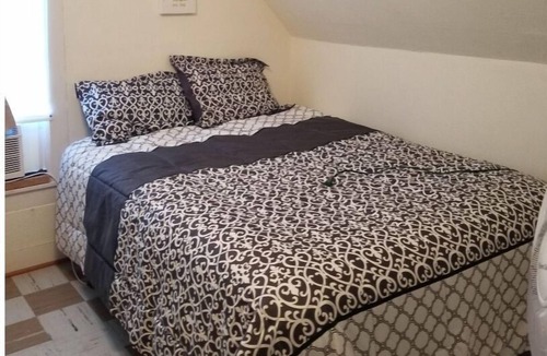 Fontanelle House | Travelers Guesthouse 4 bedroom, 2 bathroom