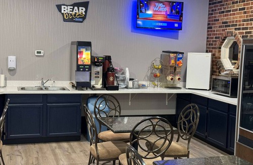 Platte City Hotel | Travelodge by Wyndham Airport Platte City