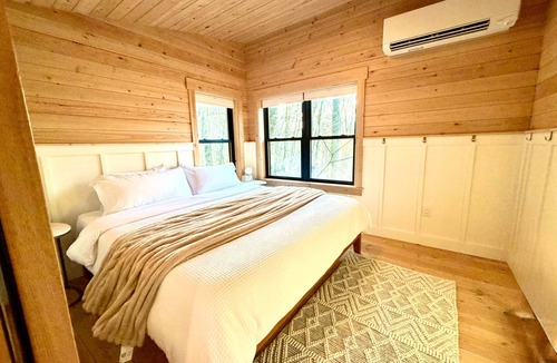 Ottawa Resort | Treehouse 3 - Treehouses at Starved Rock