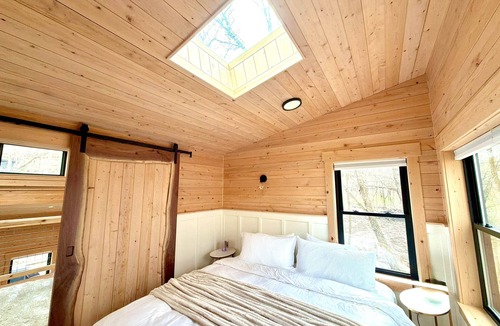 Ottawa Resort | Treehouse 4 - Treehouses at Starved Rock