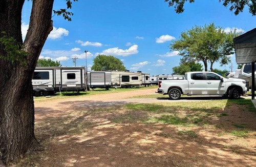 Cache RV Rental | Triple Ace Campsites near Wichita Wildlife Refuge RV - CAMPER - TENT Cache, OK