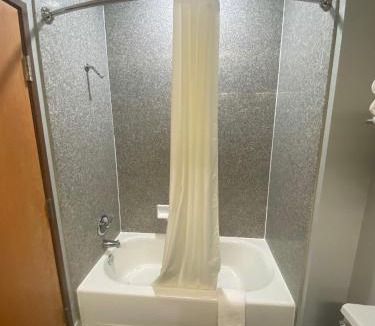Northwest Dallas Hotel | Tropicana Inn and Suites