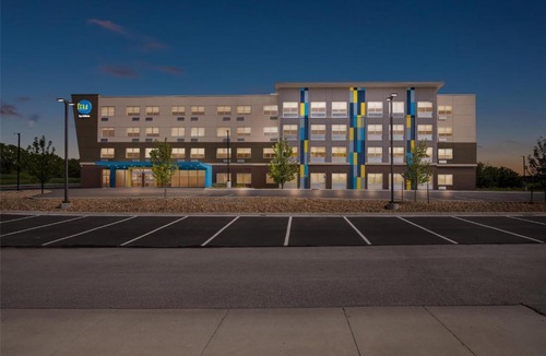 Waldron Hotel | Tru By Hilton Kansas City Airport