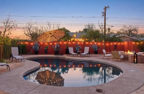 Feldman's House | Tucson Private Pool Oasis with Game Room and Fire Pit