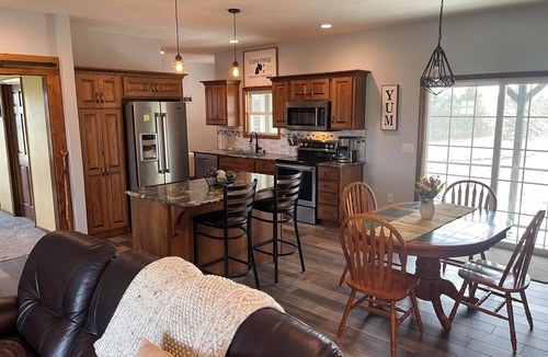 Abilene House | TURKEY CROSSING ON FAWN 3 Bedrooms and 2 Bath Country Home.