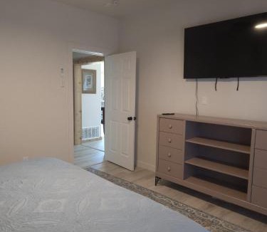 Irving House | Twin Nest Duplex