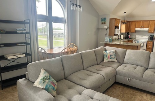 Port O Connor House | Twin Palms -located in beautiful Port O’Connor, TX. Close to beach.