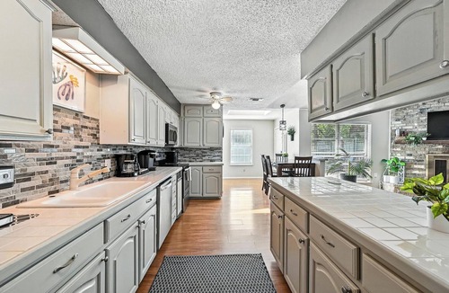 North Richland Hills House | Two Adjacent Houses with a Private Pool near DFW and the stadium with game room