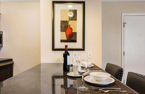 Biggs Field Hotel | Two-Bedroom Suite – Full Kitchen, Outdoor Pool & Breakfast