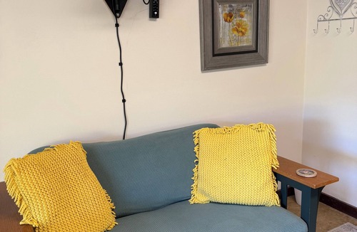 Mason Apartment | Two six-bedroom Guest Houses with shared kitchen, dining area, living room area