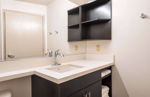 Fossil Creek Resort | Two Suites Queen Bed | Full Kitchen | Free Parking
