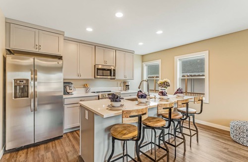 Poulsbo Condo | Two waterfront condos with High-Speed WiFi and Private Washer/Dryer Sets!