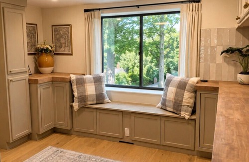 South Tulsa House | Ultimate Family Getaway | Kids Loft + Firepit
