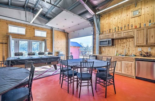 Martindale House | Ultimate Family River Retreat: Pickleball, Pool Table & Private Water Access