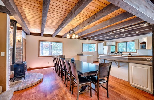 Swiss Manor House | Ultimate Group Gathering - 6bd 5bth in Flagstaff on National Forest